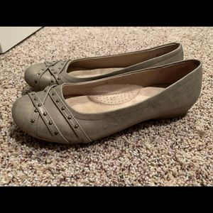 Sonoma women’s flats size 8